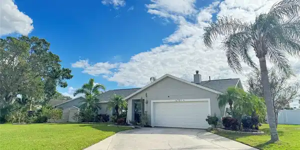 6701 HARBOR VIEW WAY
