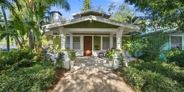 719 S BUNGALOW TERRACE