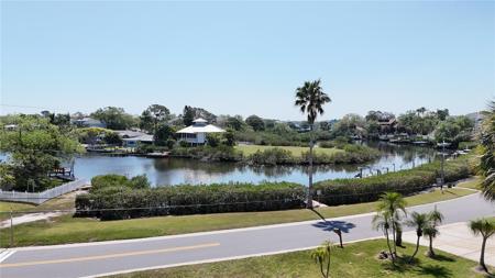 231 LAGOON DRIVE