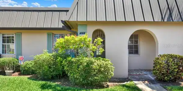 4115 HAMPTON DRIVE