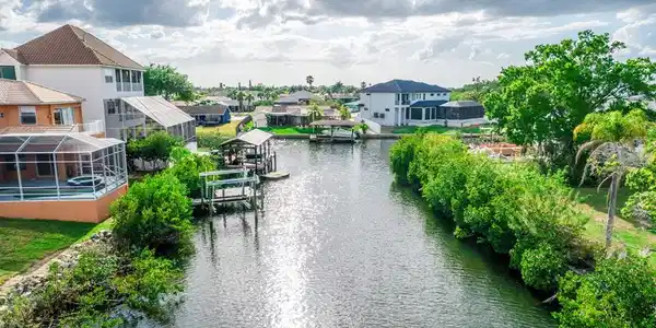 550 ESTUARY SHORE