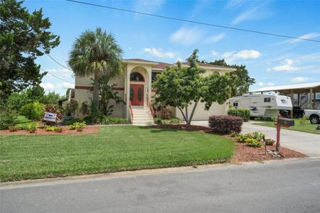 3212 HIBISCUS DRIVE