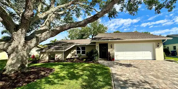 913 S DORAL LANE