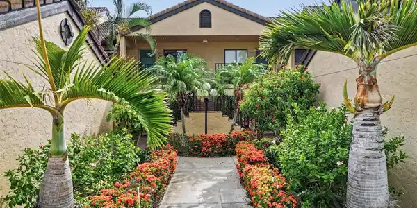 5652 ASHTON LAKE DRIVE