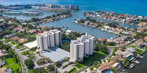 5950 PELICAN BAY S