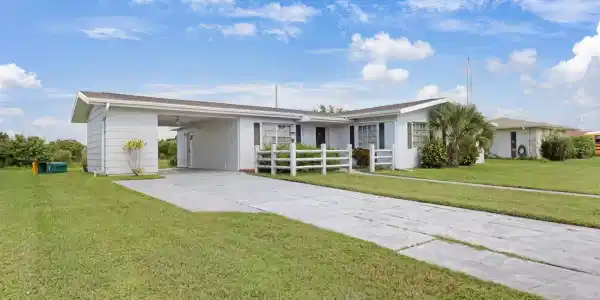 2219 BEACON DRIVE