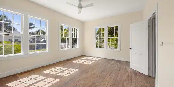 Image 4 Image 4
