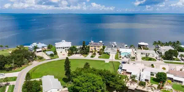 1 WEST SHELL POINT