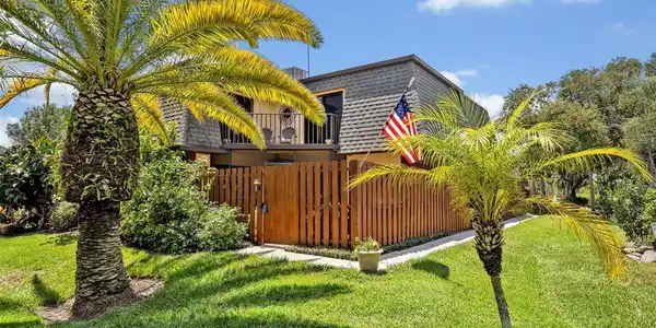 121 CEDAR DUNES DRIVE