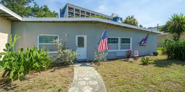 113 SURF DRIVE