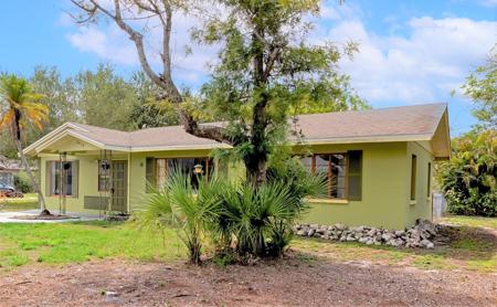 8418 CYPRESS CIRCLE