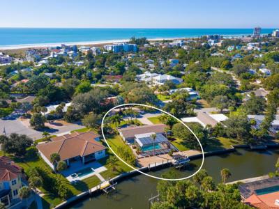 5537 CAPE LEYTE DRIVE