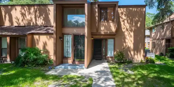 7 MID PINES CIRCLE