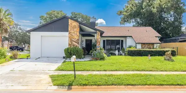 1338 GREENLEA DRIVE