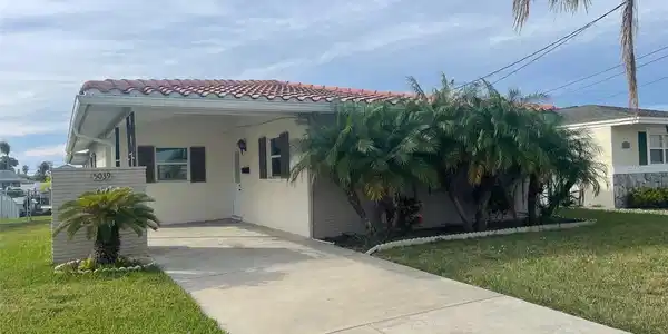 5039 PELICAN DRIVE