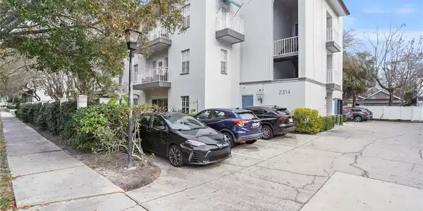 2314 S CLEWIS COURT