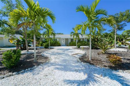 1008 ESTREMADURA DRIVE