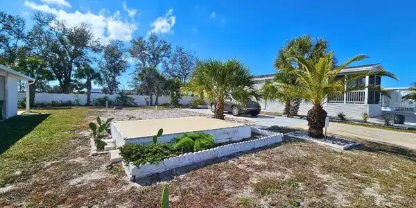 703 ROMA ROAD