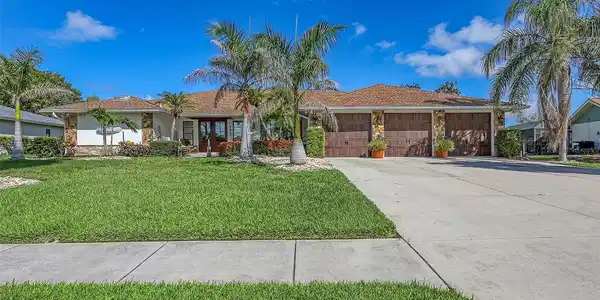1085 SORRENTO WOODS BOULEVARD