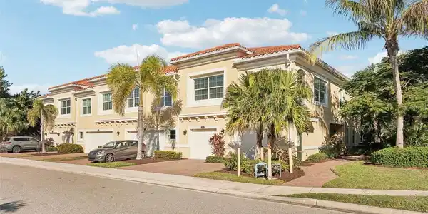 100 NAVIGATION CIRCLE