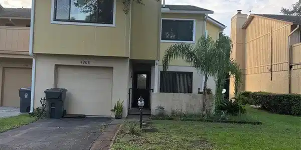 1908 CASHEW COURT