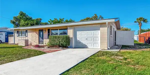351 GLEN OAK ROAD