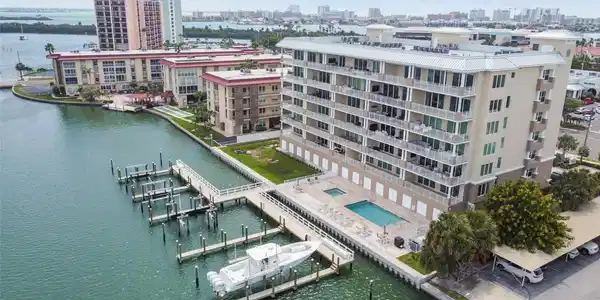 125 ISLAND WAY