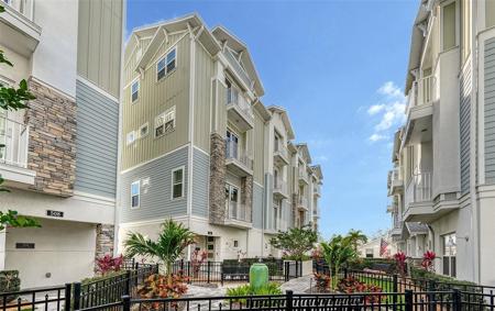 512 LAUREL PARK DRIVE