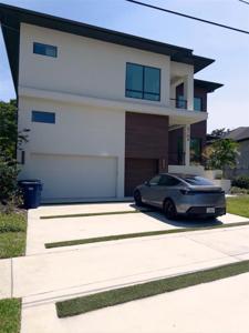 5104 W EVELYN DRIVE