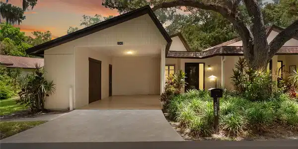2242 CIRCLEWOOD DRIVE