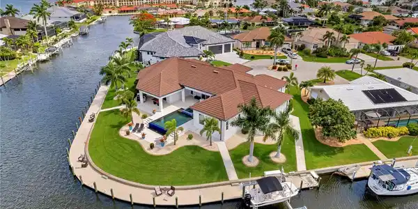 2795 BAY COURT