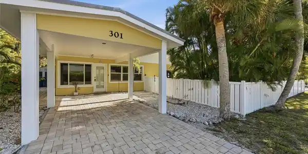 301 PALM AVENUE