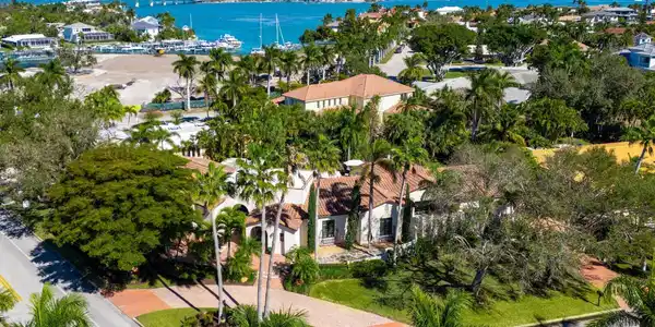 319 BIRD KEY DRIVE