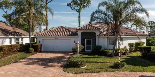 4017 CAPE COLE BOULEVARD