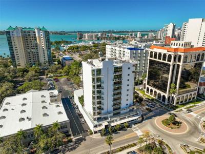 300 S PINEAPPLE AVENUE