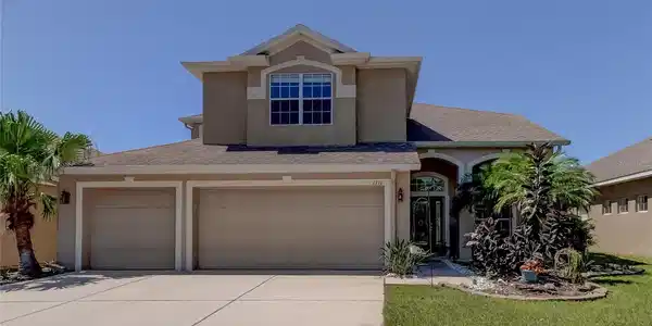1710 MIRA LAGO