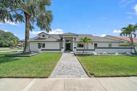 2115 LEEWARD LANE