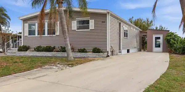 3310 BLUE JAY LANE