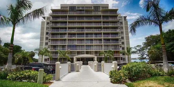 500 N OSCEOLA AVENUE