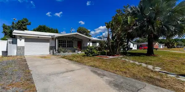 5331 POINSETTIA
