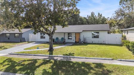 1116 BEACHWOOD AVENUE