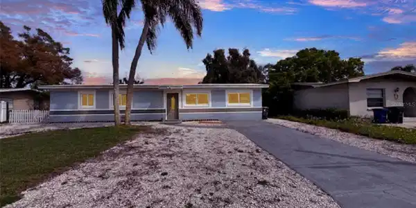 417 COUNTRY CLUB DRIVE