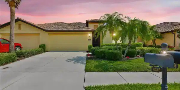 5618 SUNSET FALLS DRIVE