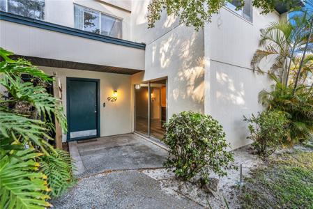 929 BYRON COURT