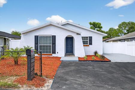 9117 SANDCROFT COURT