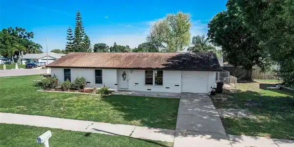 515 RED MANGROVE LANE