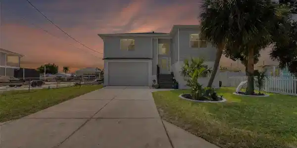 4464 NEPTUNE DRIVE