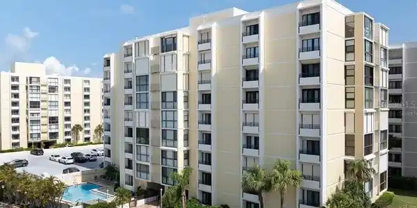 830 S GULFVIEW BOULEVARD