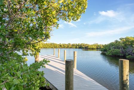 300 E BAY HEIGHTS AVENUE