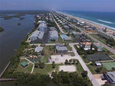 LADYFISH AVENUE